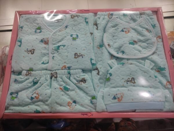 467256628_122193311264228024_4548622244184965978_n Gift set new born