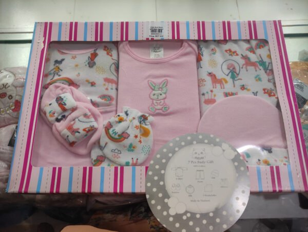 467343000_122193311228228024_7315409142293373751_n Gift set new born
